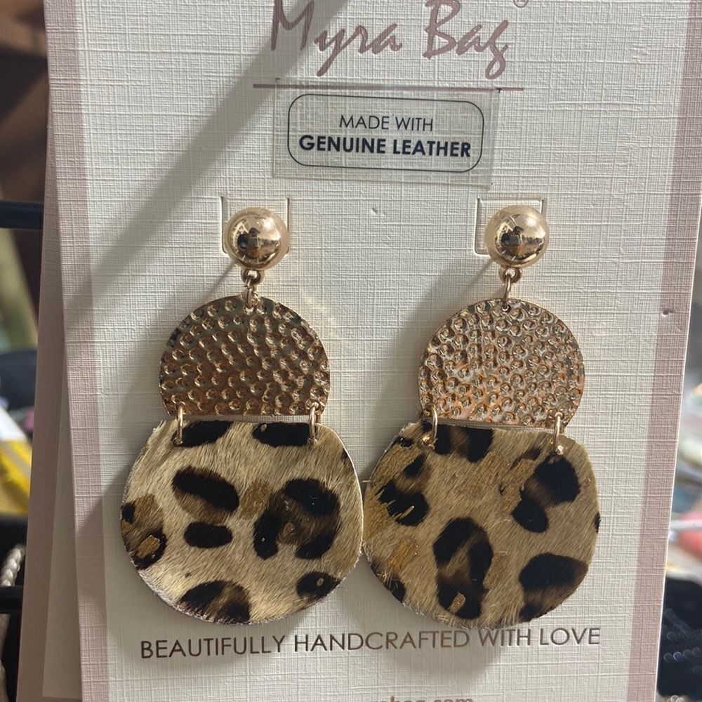 ‎Genuine leather earrinsg